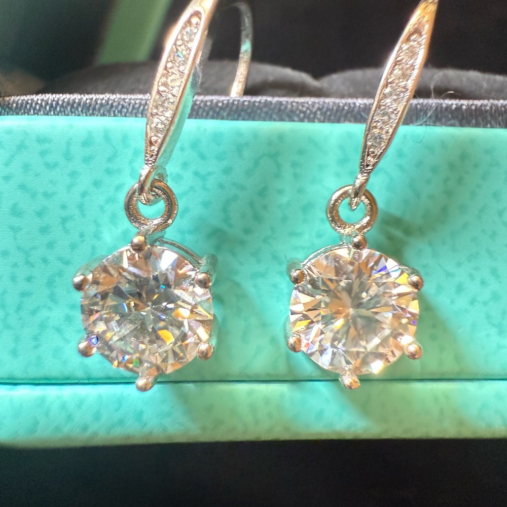 2.0 Carats Moissanite Dangle Drop Earrings In 925 Sterling Silver